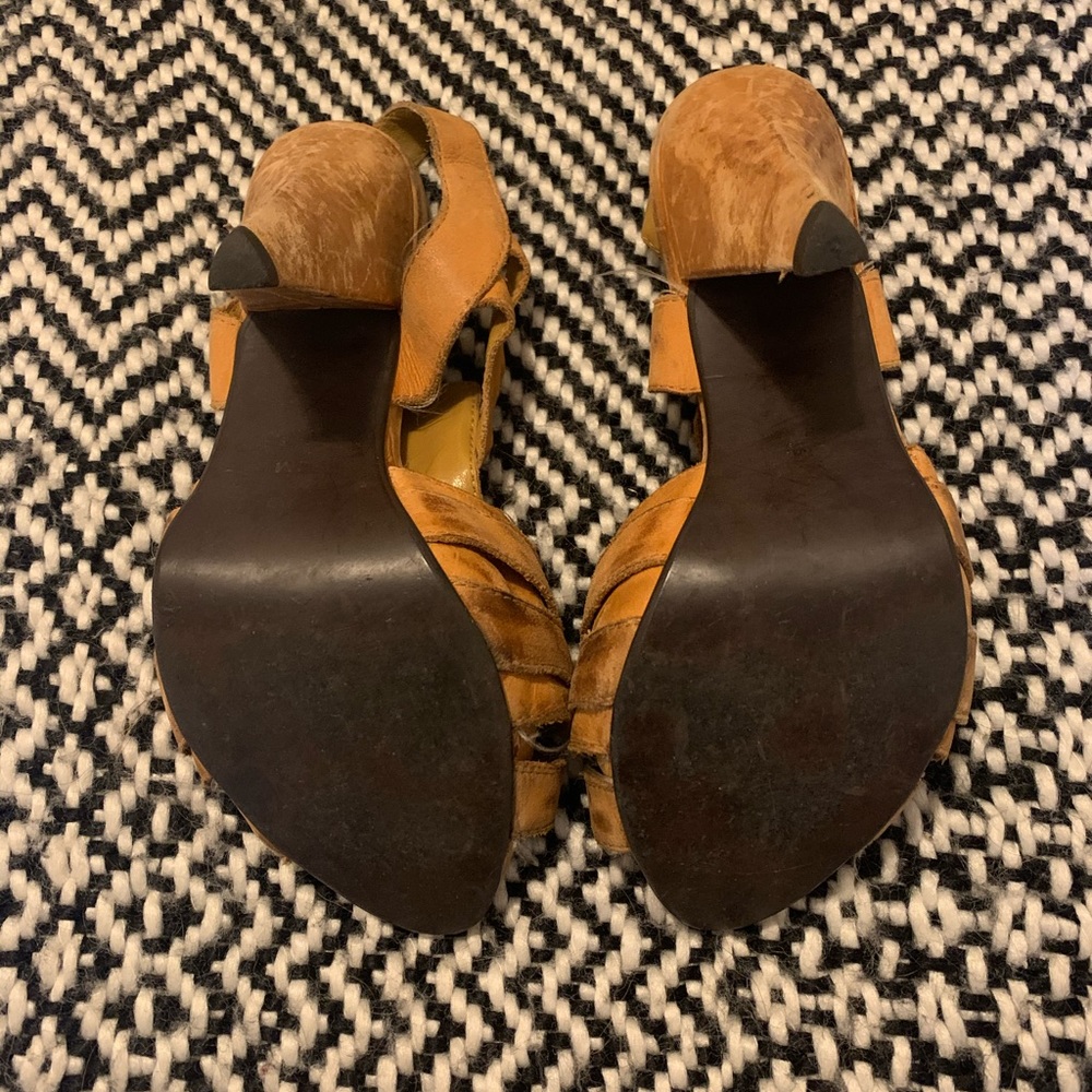 Trouve Heels - Picture 5 of 5